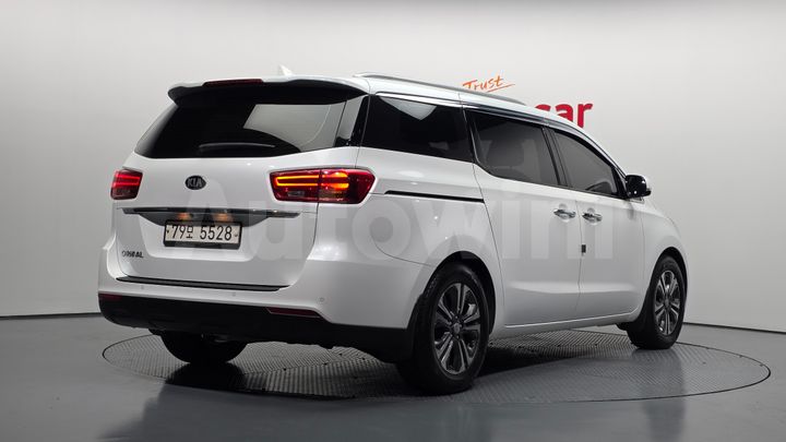 Kia Carnival 2019 — 2