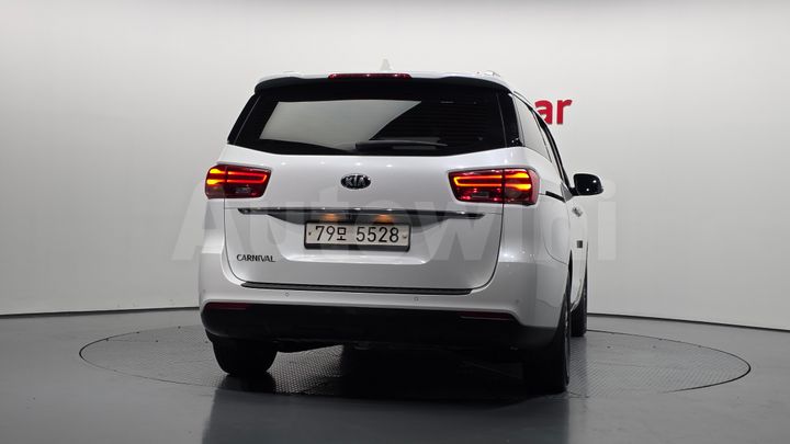 Kia Carnival 2019 — 4
