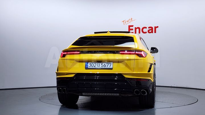 Lamborghini Urus 2023 — 4