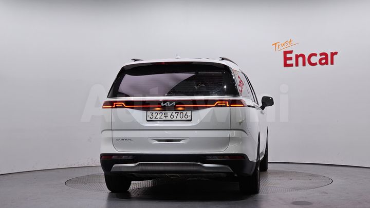 Kia Carnival 2023 — 4