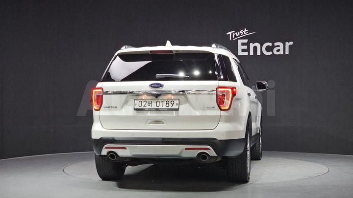 Ford Explorer 2017 — 4