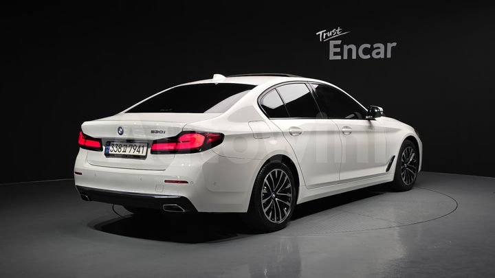 BMW 5 Series 2021 — 2