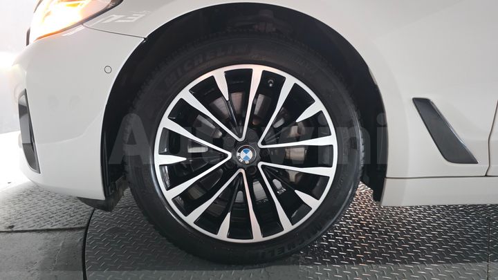 BMW 5 Series 2021 — 5