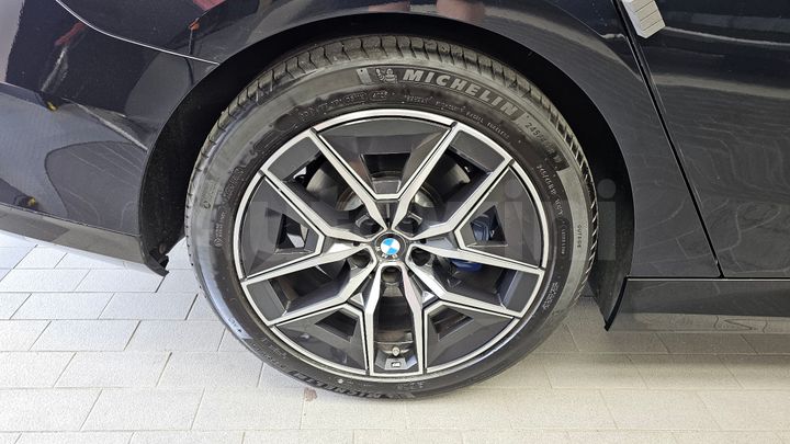 BMW 5 Series 2024 — 5