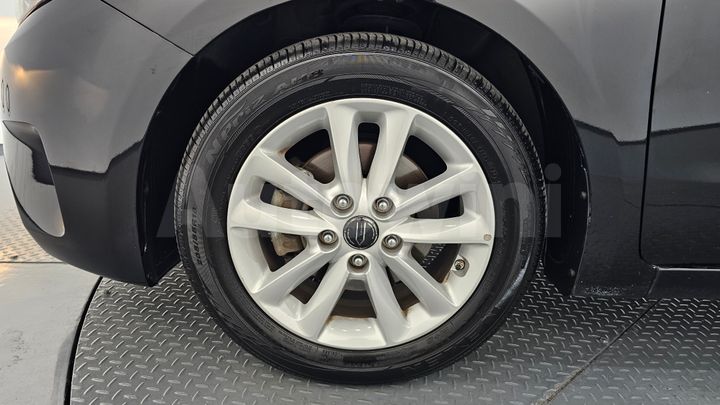 Kia K3 2017 — 5