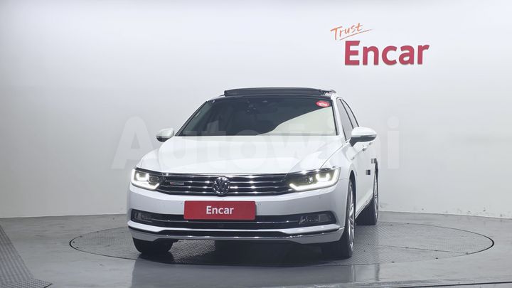 Volkswagen Passat 2018 — 3