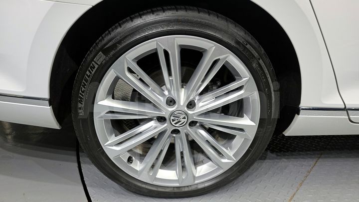 Volkswagen Passat 2018 — 5