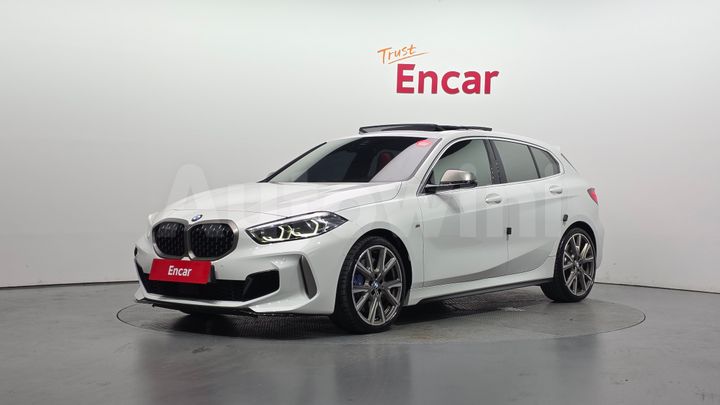 BMW 1 Series 2023 — 2