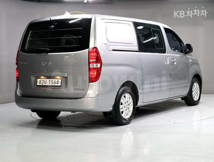 Hyundai Starex 2019 — 3