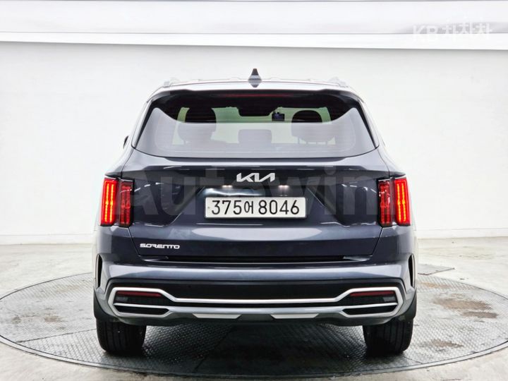 Kia Sorento 2023 — 4