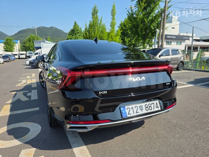 Kia K8