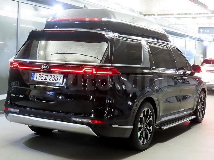 Kia Carnival 2021 KNANE813BMS074102 — 4