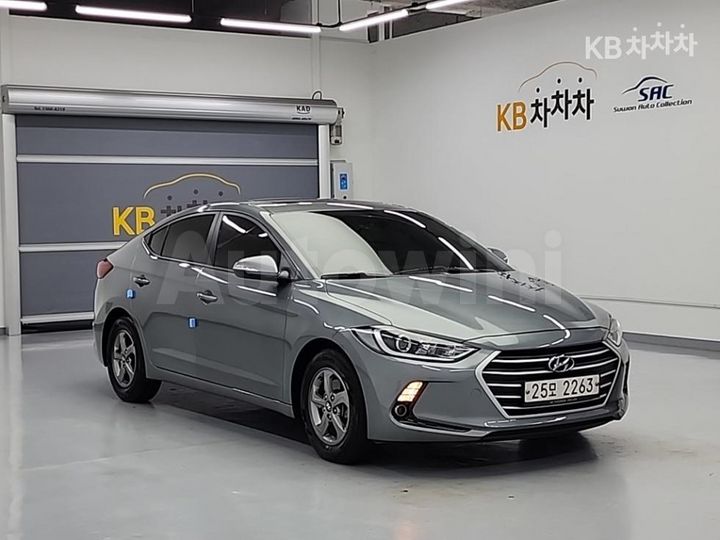 Hyundai Avante 2017 KMHD741DBHU396857 — 4