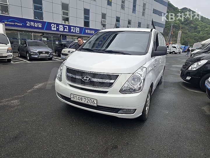 Hyundai Starex