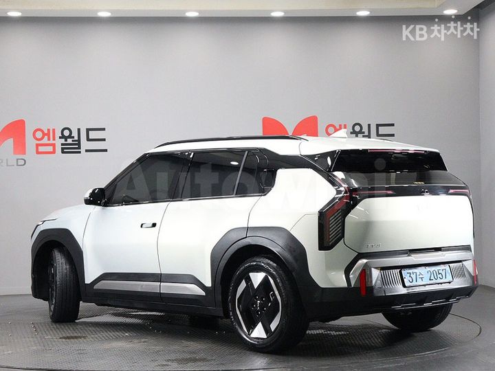 Kia EV3 2025 KNAFC81BFSS011025 — 3