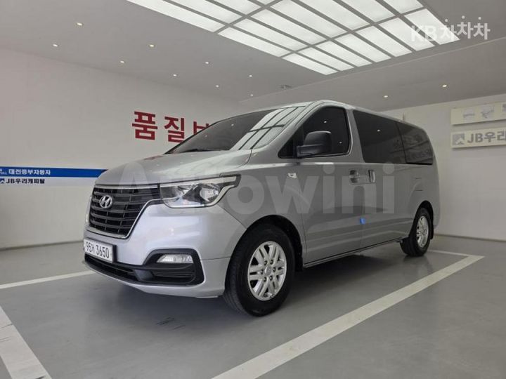 Hyundai Starex 2019 — 2