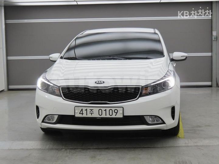 Kia K3 2017 — 2