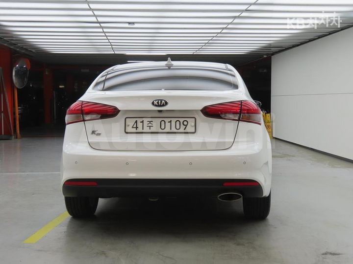Kia K3 2017 — 3