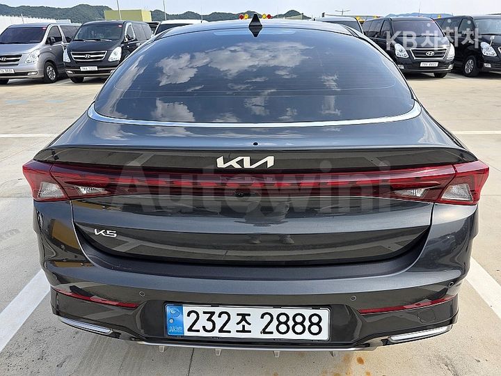 Kia K5 2023 KNAG6412BPA238001 — 5