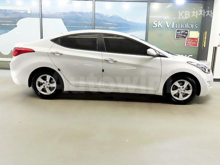 Hyundai Avante 2011 KMHDG41DBBU064014 — 3