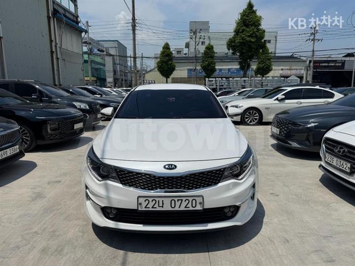 Kia K5 2016 KNAGX411BGA005504 — 2