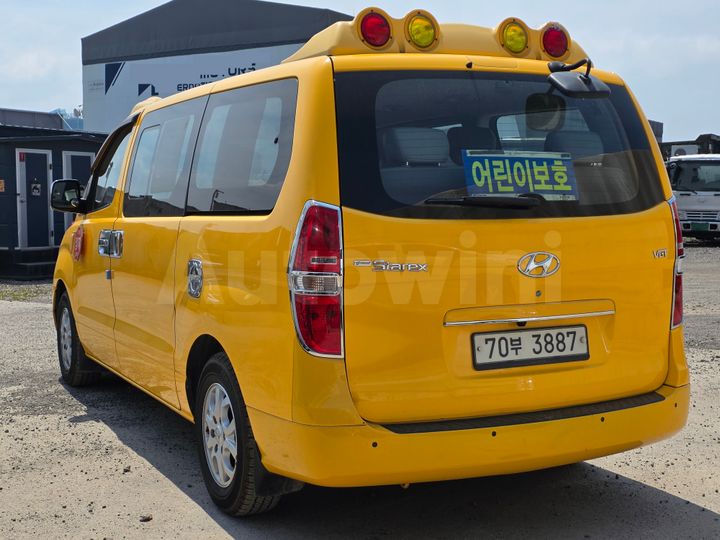 Hyundai Starex 2015 — 4