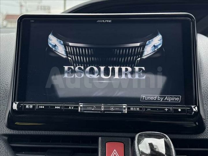 Toyota Esquire 2017 ZRR80-0316424 — 3