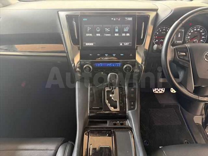 Toyota Alphard 2018 — 3