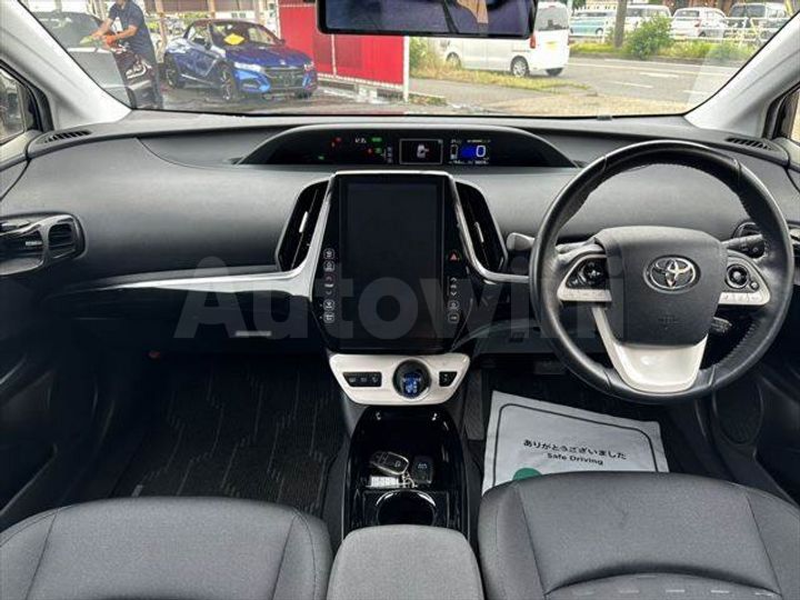 Toyota Prius 2017 — 3