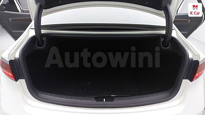 Kia K7 2018 KNALB416BJA149187 — 5