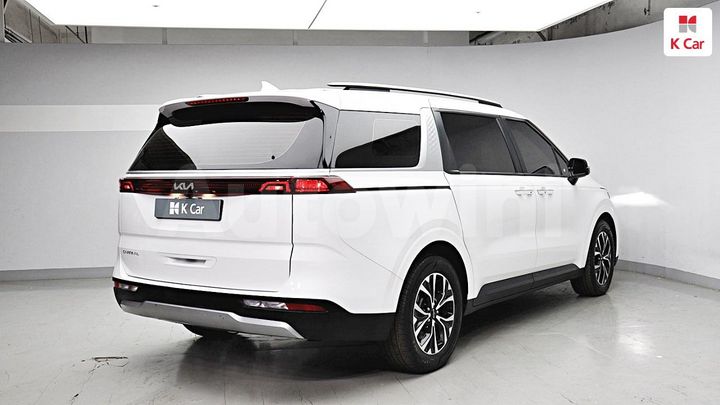 Kia Carnival 2023 KNANB813BPS283181 — 2