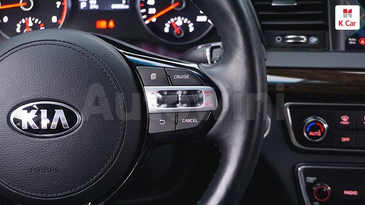 Kia K7 2019 KNALB415BKA172454 — 2