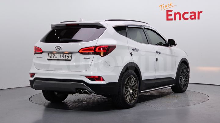 Hyundai SantaFe 2016 — 2