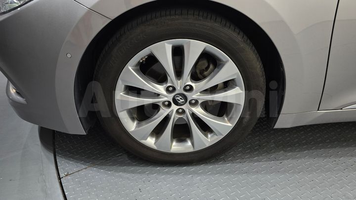 Hyundai Grandeur 2011 — 5