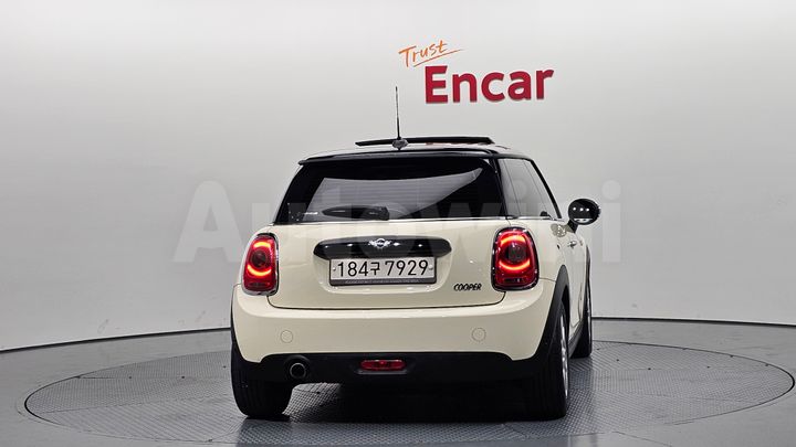 Mini Cooper 2018 — 3