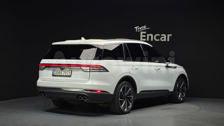 Lincoln Aviator