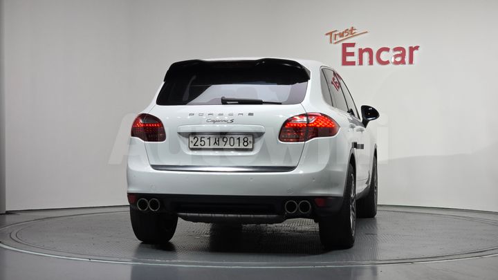 Porsche Cayenne 2012 — 4