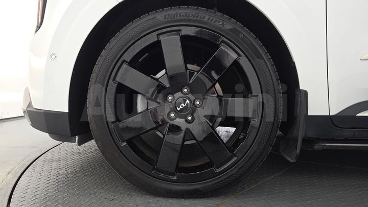 Kia Carnival 2025 — 4
