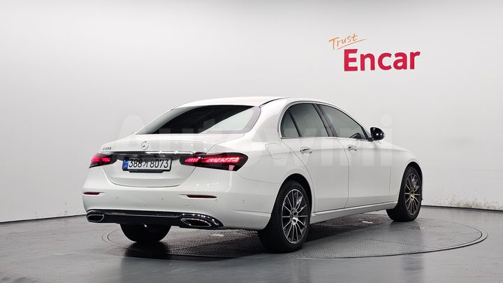 Mercedes-Benz E Class 2021 — 2