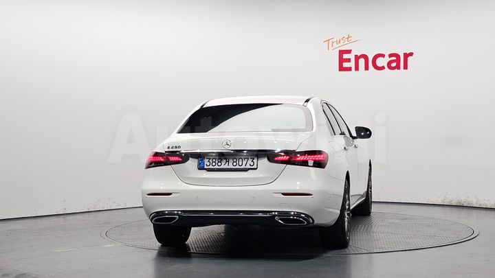 Mercedes-Benz E Class 2021 — 4