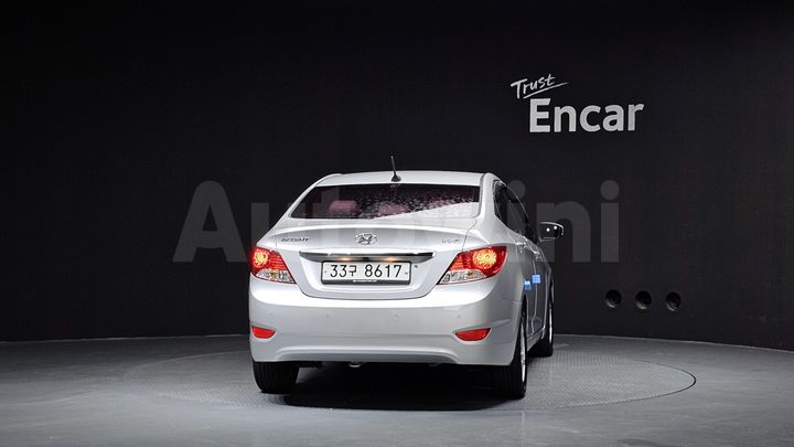 Hyundai Accent 2012 — 4