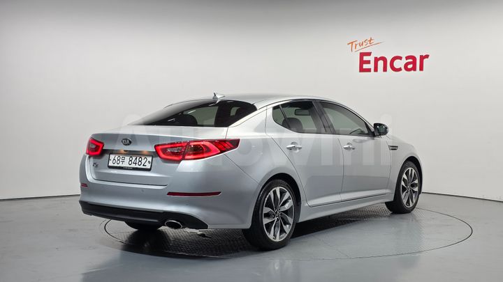Kia K5 2015 — 2