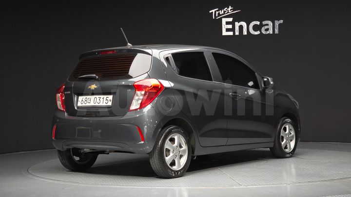 Chevrolet Spark 2017 — 2