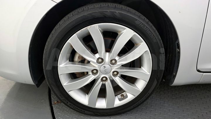 Kia Carens 2014 — 5