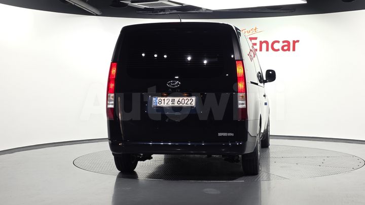 Hyundai Staria 2022 — 4