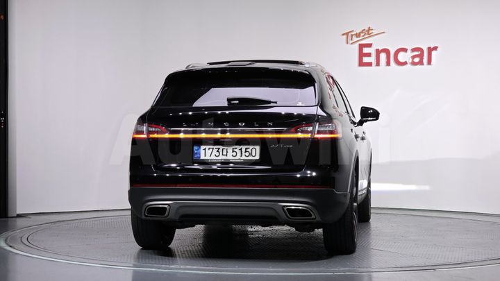 Lincoln Nautilus 2020 — 4