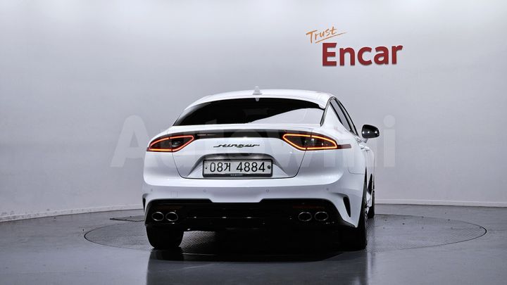 Kia Stinger 2018 — 4