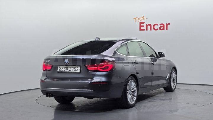 BMW 3 Series 2020 — 2