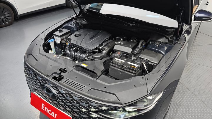 Hyundai Grandeur 2022 — 5