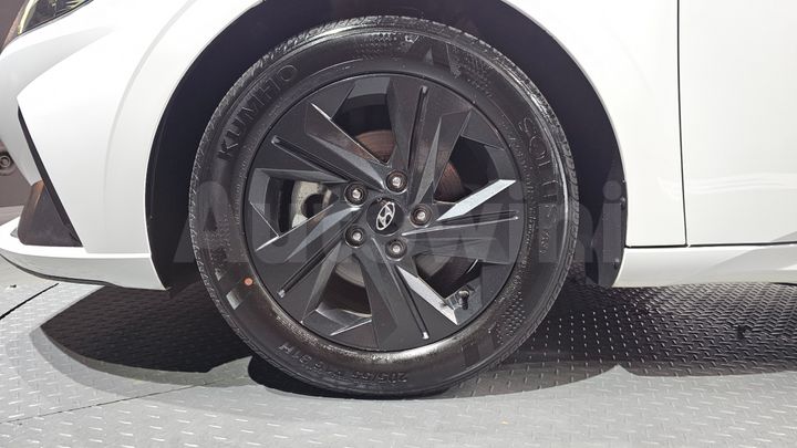 Hyundai Avante 2023 — 5